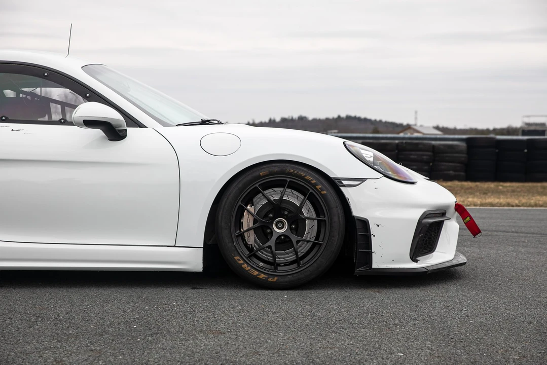 2019 Porsche 718 Cayman GT4 - Image 29 of 31