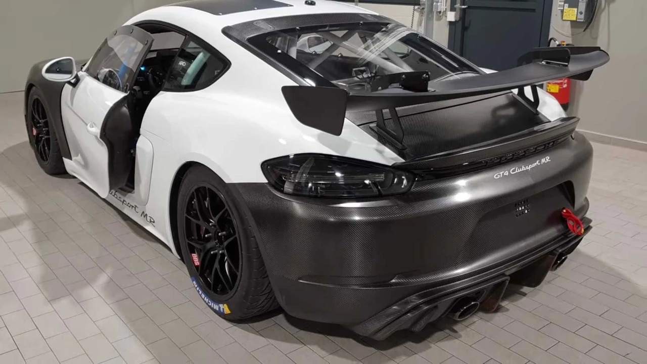 2019 Porsche 718 Cayman GT4 - Image 9 of 22