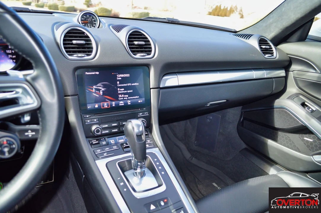 2019 Porsche 718 Cayman - Image 15 of 24