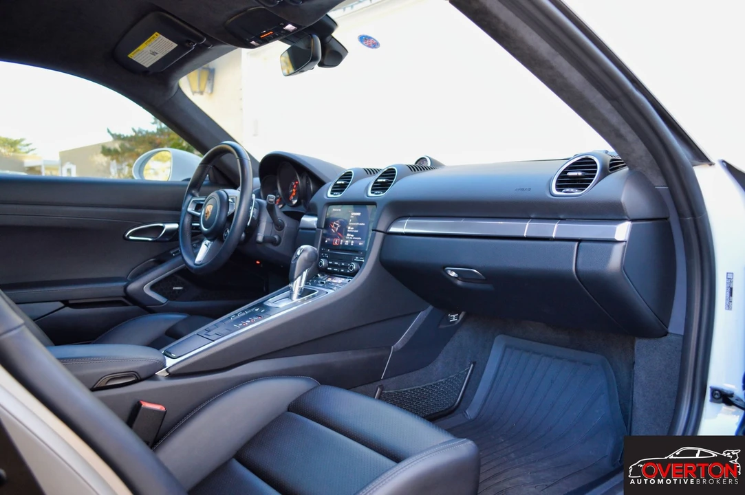 2019 Porsche 718 Cayman - Image 18 of 24