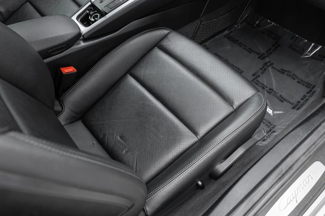 2019 Porsche 718 Cayman - Image 27 of 31