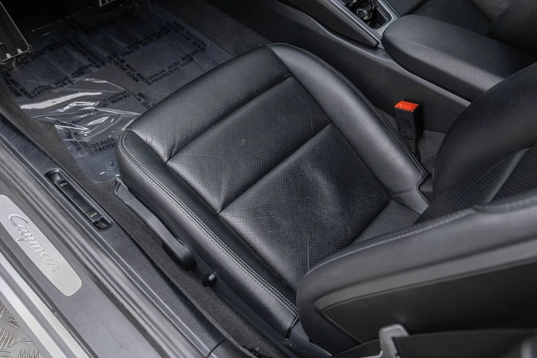 2019 Porsche 718 Cayman - Image 28 of 31