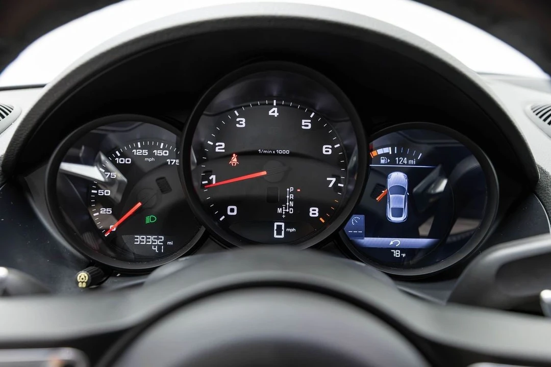 2019 Porsche 718 Cayman - Image 21 of 31