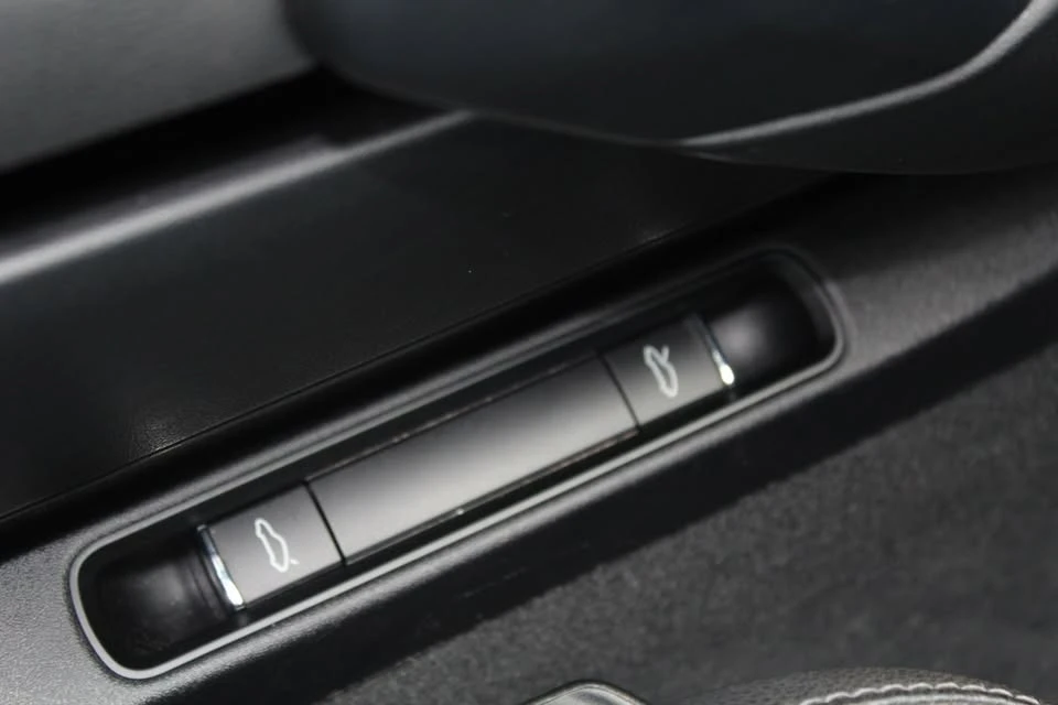 2019 Porsche 718 Cayman - Image 17 of 20
