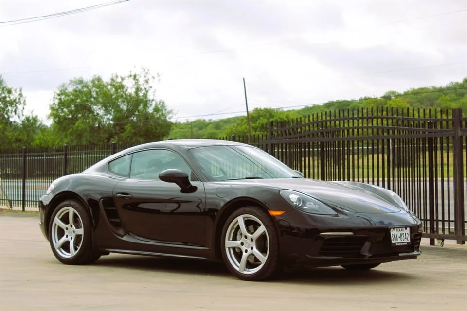 2019 Porsche 718 Cayman - Image 8 of 20