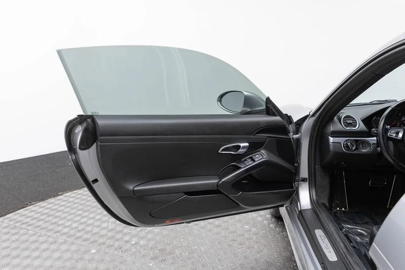 2019 Porsche 718 Cayman - Image 10 of 20