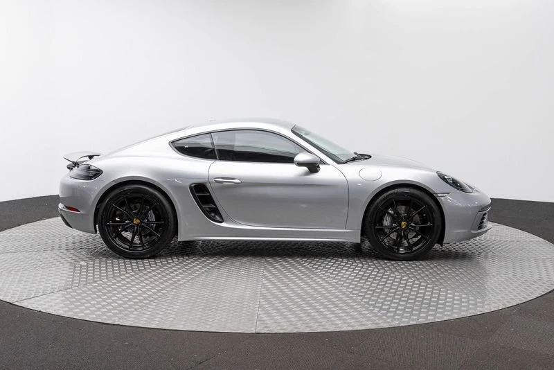 2019 Porsche 718 Cayman - Image 9 of 20