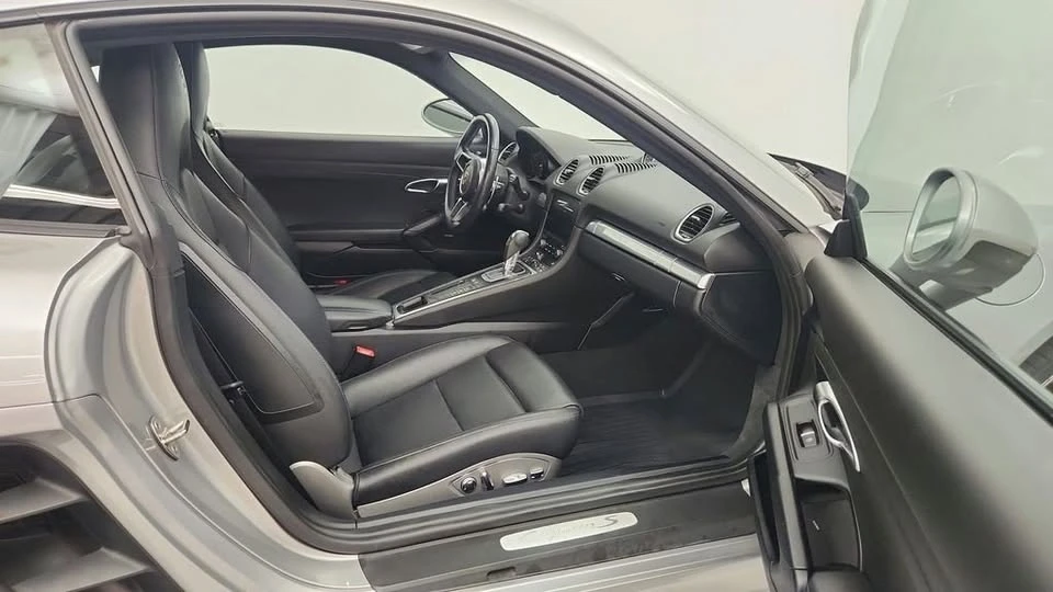 2019 Porsche 718 Cayman S - Image 16 of 20