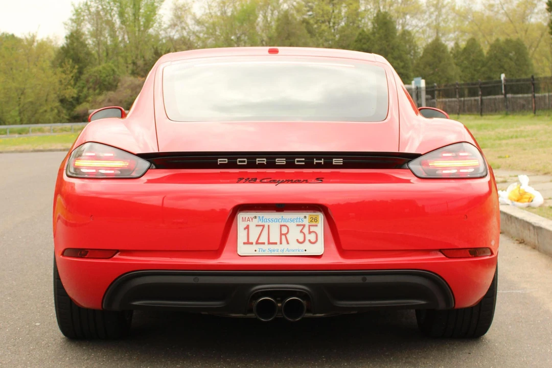 2019 Porsche 718 Cayman S - Image 9 of 31