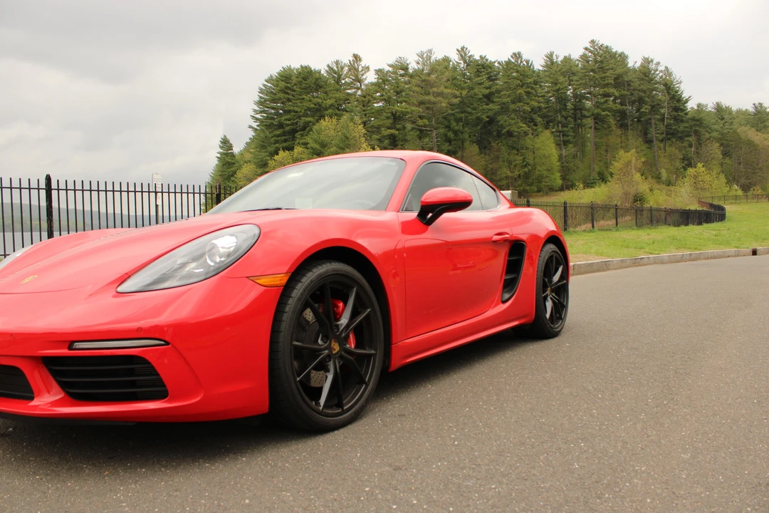 2019 Porsche 718 Cayman S - Image 14 of 31
