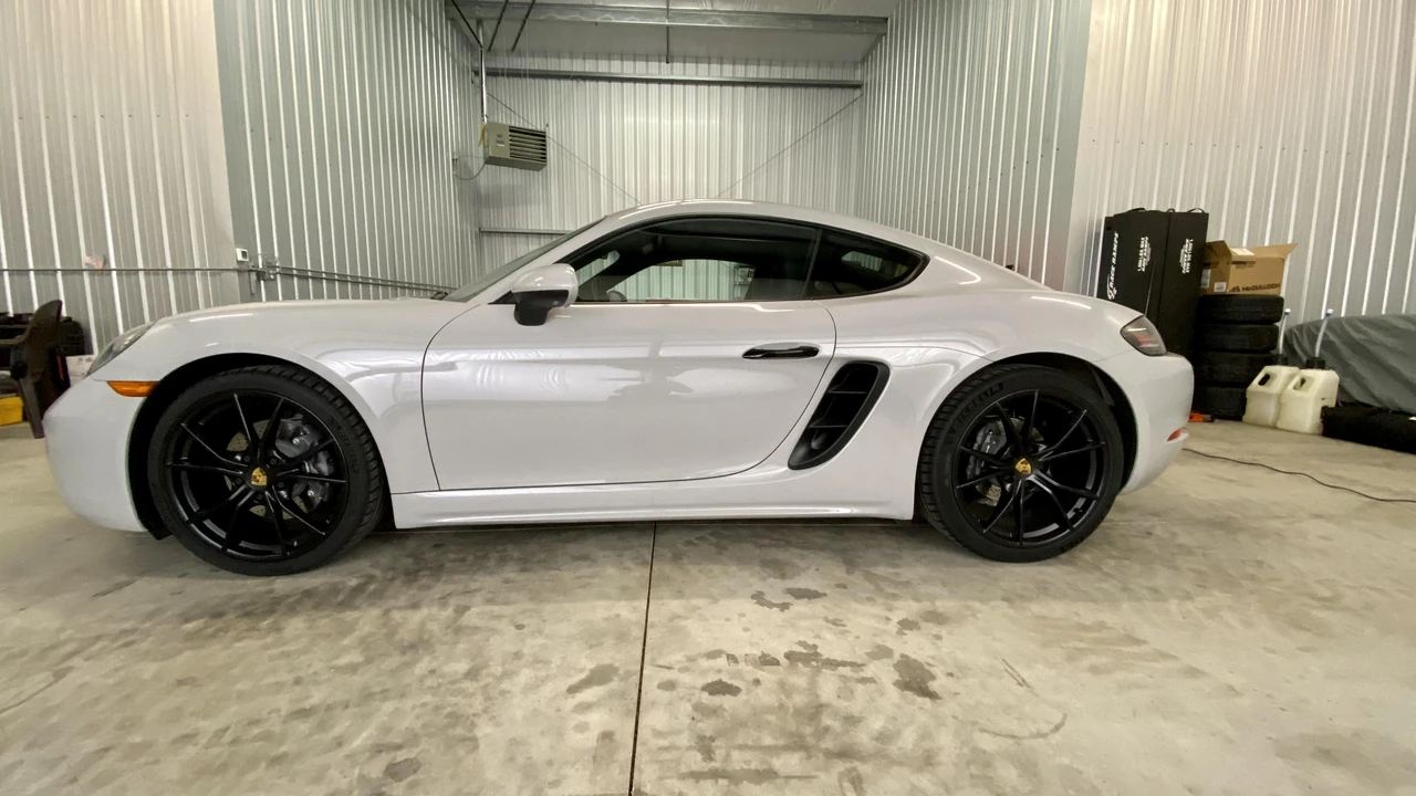 2019 Porsche 718 Cayman - Image 9 of 31