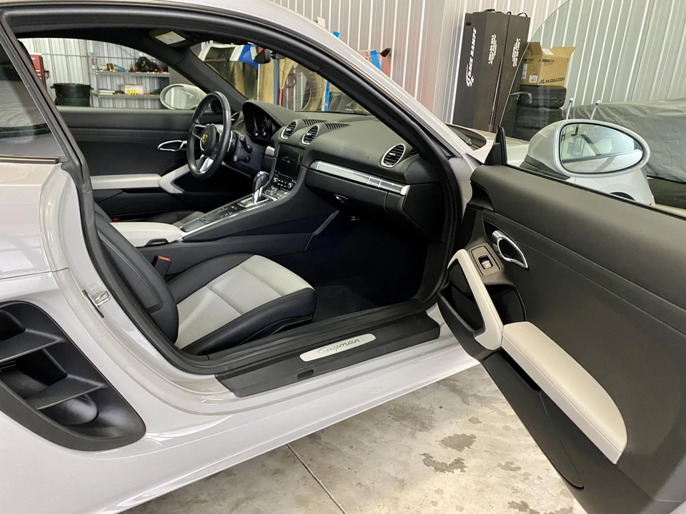 2019 Porsche 718 Cayman - Image 29 of 31
