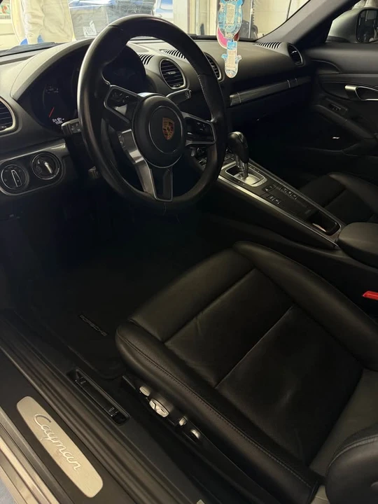 2019 Porsche 718 Cayman - Image 8 of 10