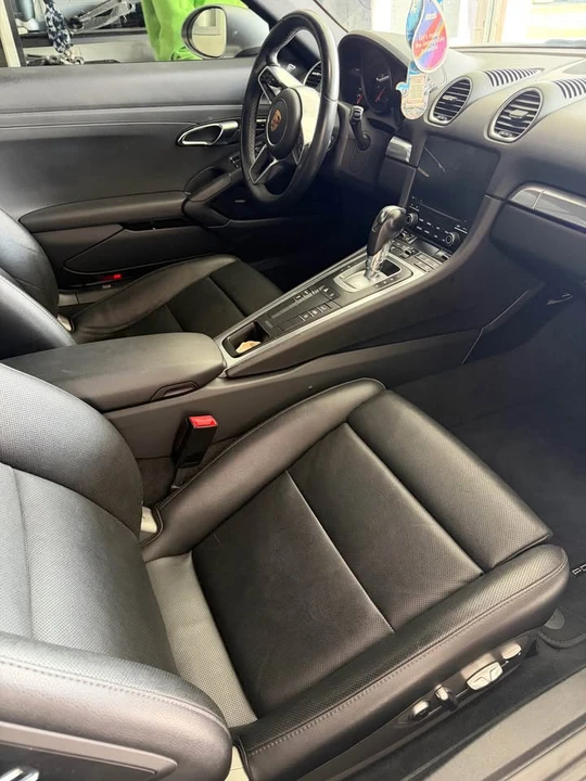 2019 Porsche 718 Cayman - Image 7 of 10