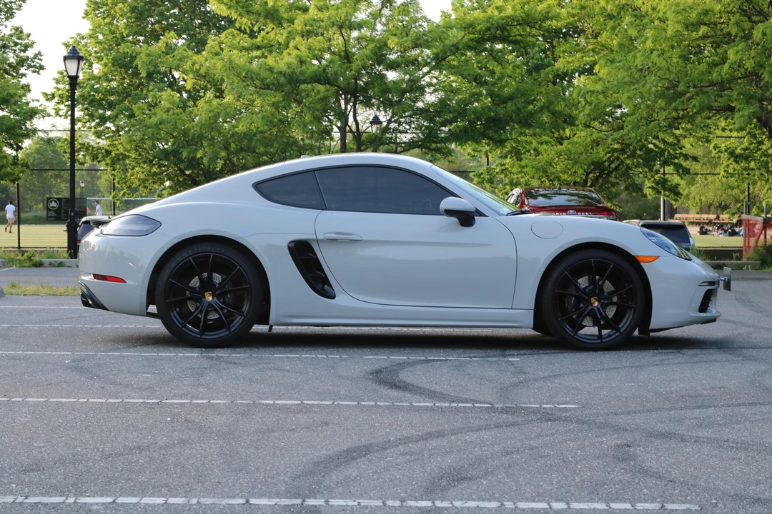2019 Porsche 718 Cayman - Image 27 of 31