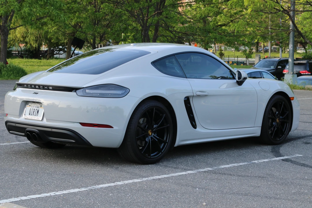 2019 Porsche 718 Cayman - Image 26 of 31