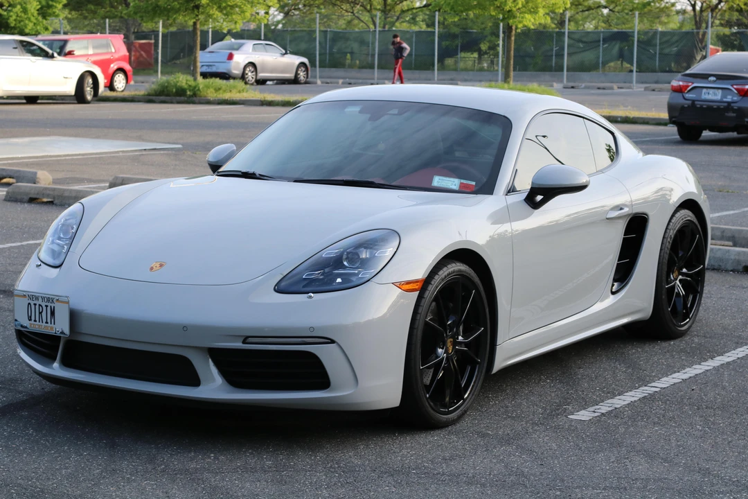 2019 Porsche 718 Cayman - Image 10 of 31