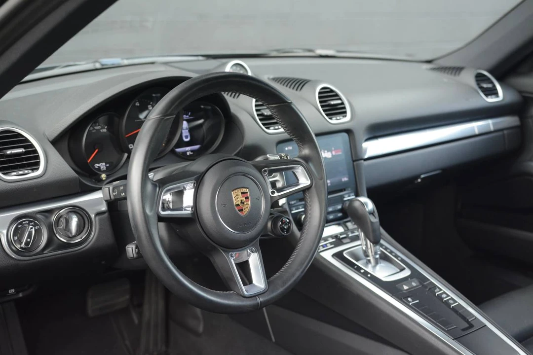 2019 Porsche 718 Cayman - Image 4 of 5
