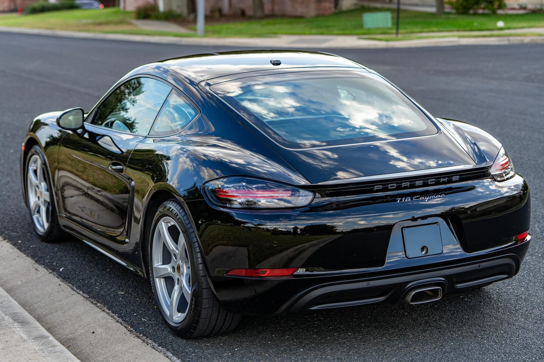 2019 Porsche 718 Cayman - Image 17 of 31