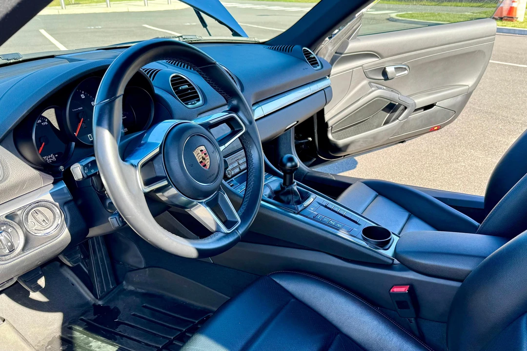 2019 Porsche 718 Cayman - Image 30 of 31