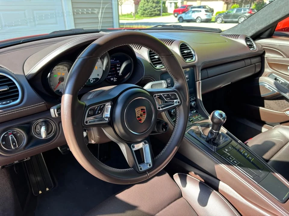 2019 Porsche 718 Cayman - Image 14 of 16