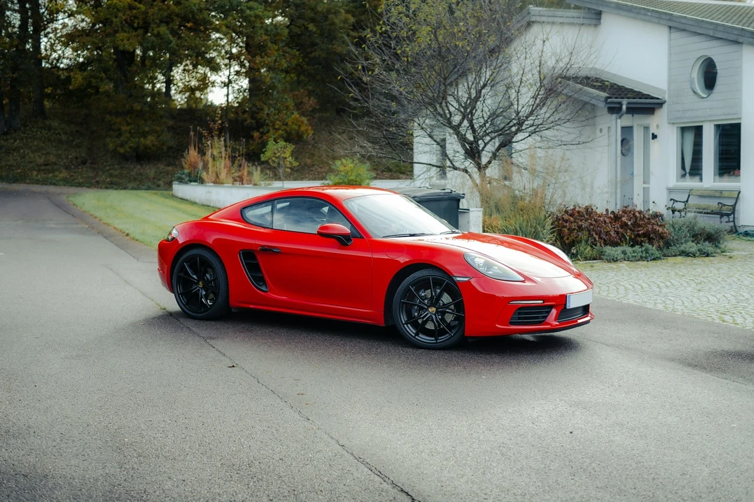 2019 Porsche 718 Cayman - Image 19 of 21