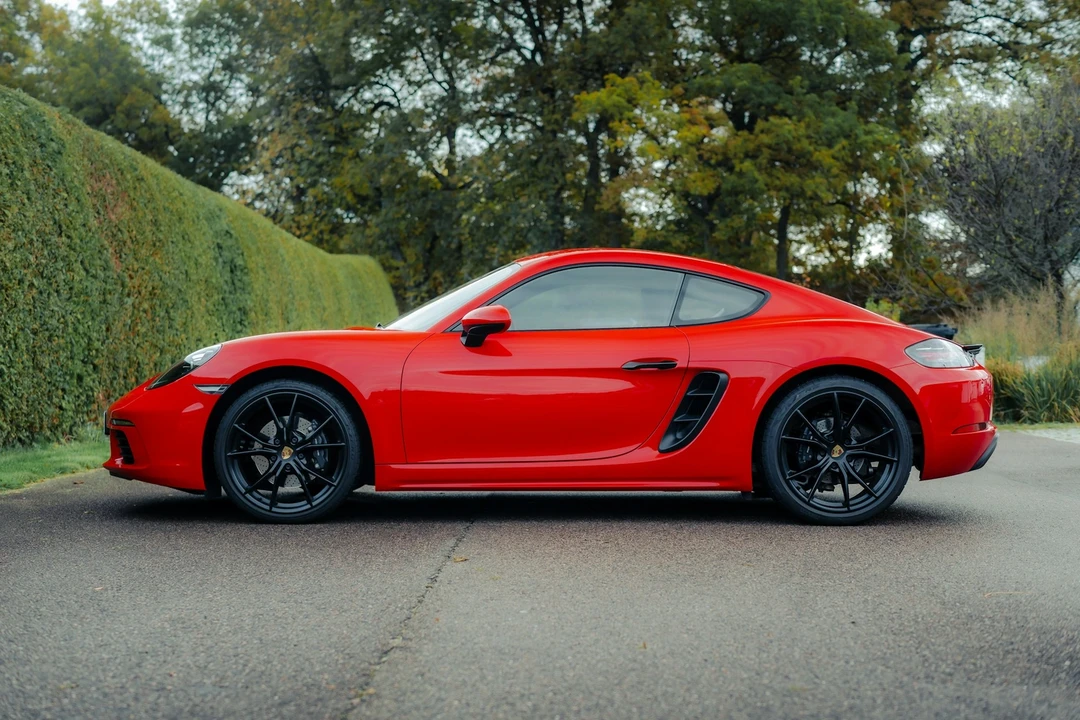 2019 Porsche 718 Cayman - Image 16 of 21
