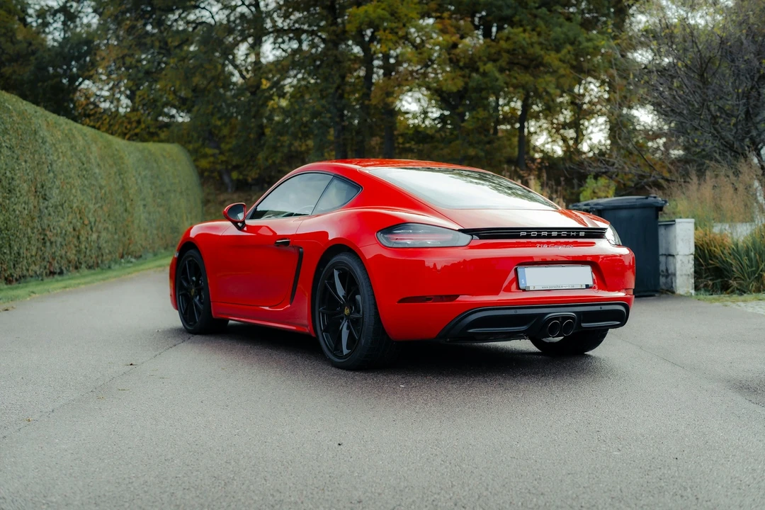 2019 Porsche 718 Cayman - Image 15 of 21