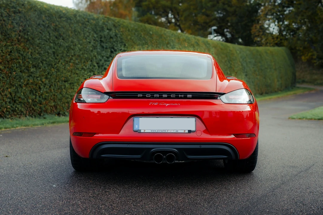 2019 Porsche 718 Cayman - Image 14 of 21