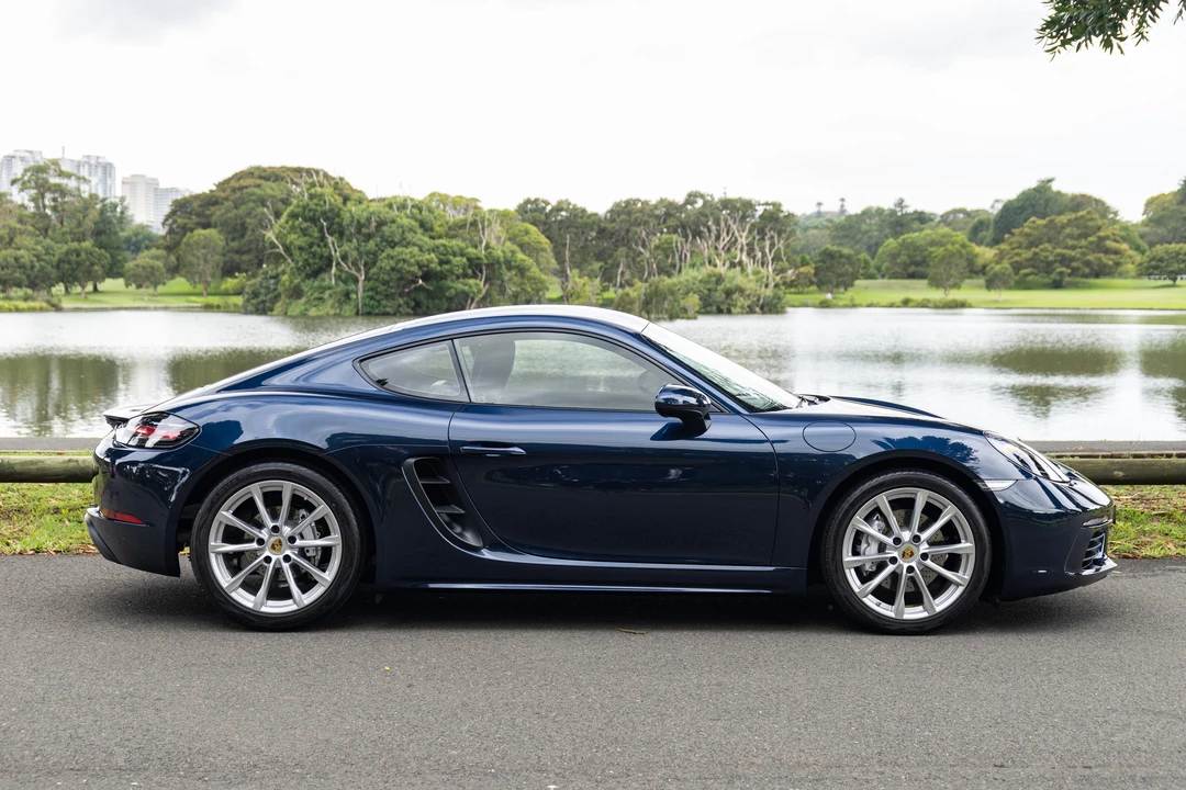 2019 Porsche 718 Cayman - Image 16 of 31
