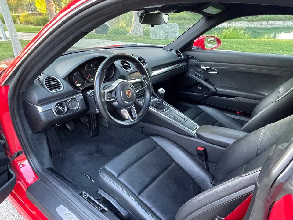 2019 Porsche 718 Cayman - Image 10 of 16