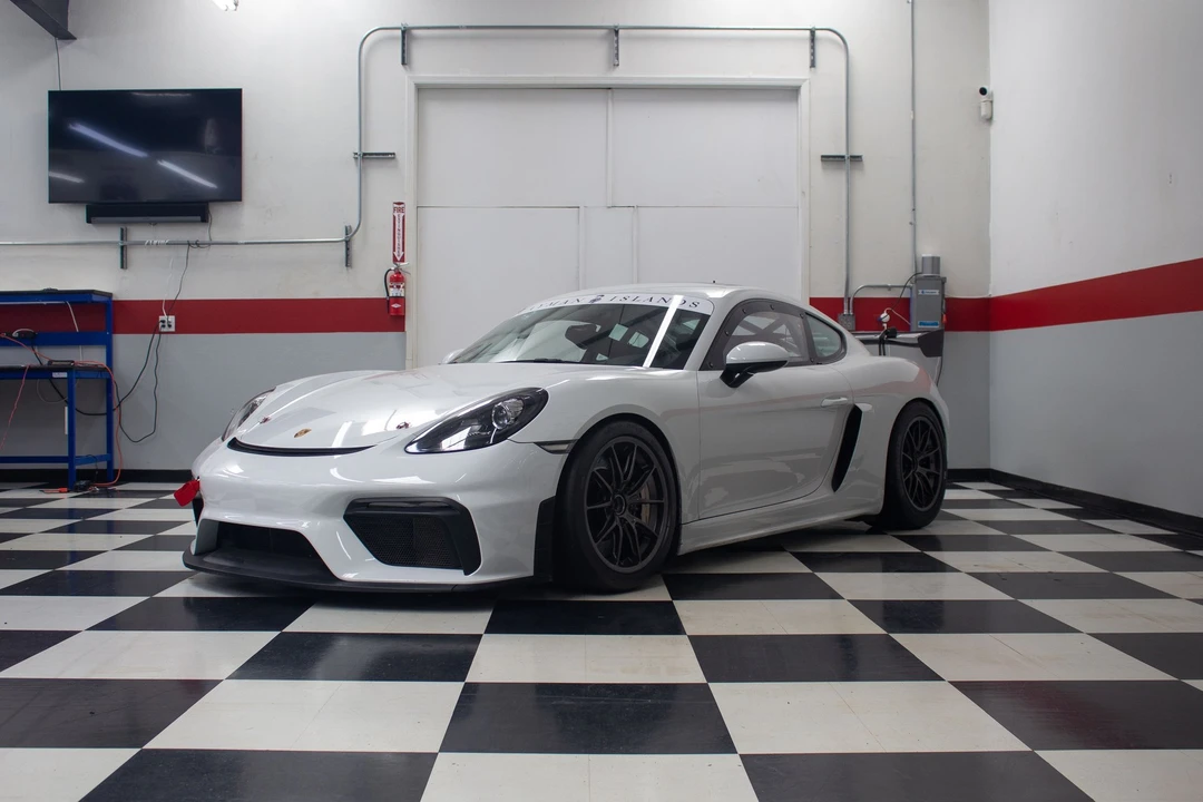 2019 Porsche 718 Cayman GT4 - Image 3 of 31