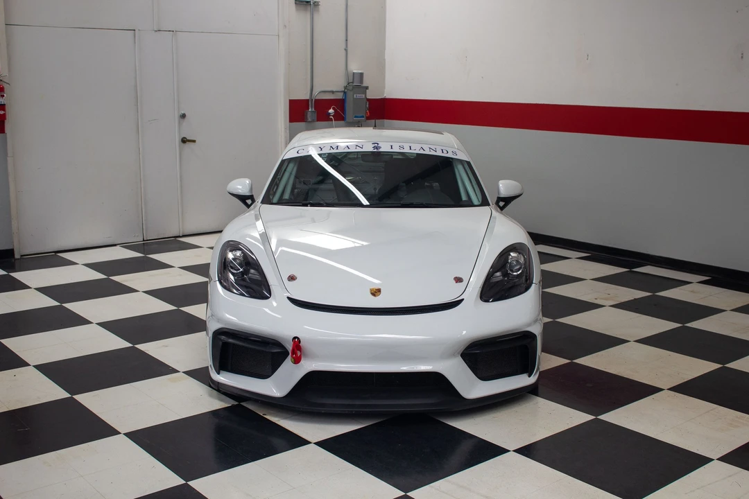 2019 Porsche 718 Cayman GT4 - Image 4 of 31