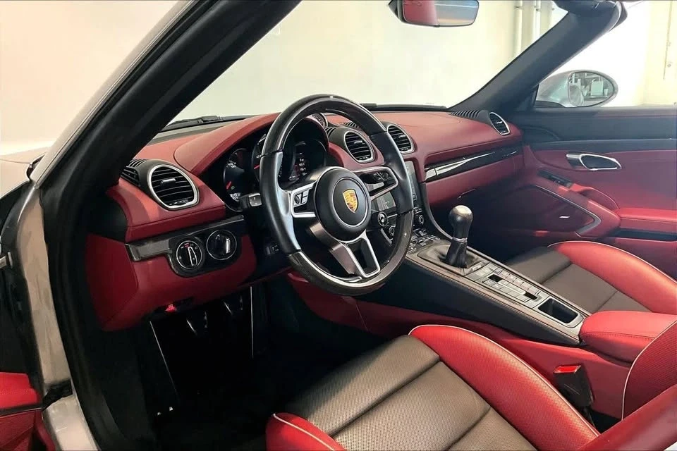 2019 Porsche 718 Cayman GTS - Image 4 of 20