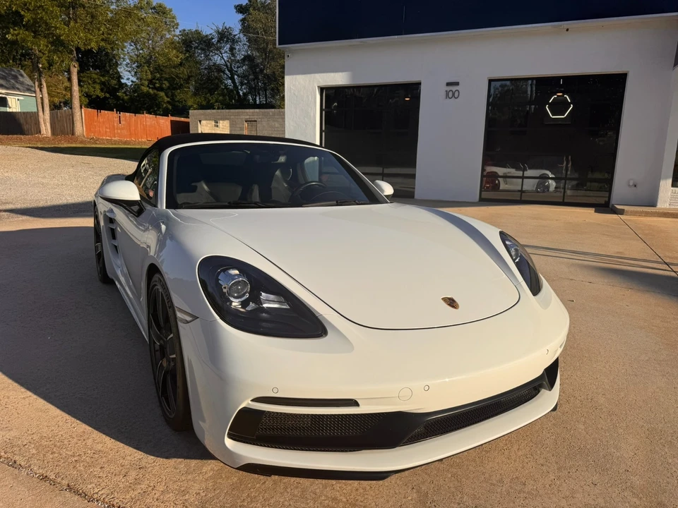 2019 Porsche - Image 13 of 31