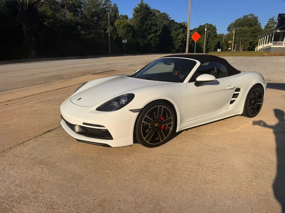 2019 Porsche - Image 11 of 31