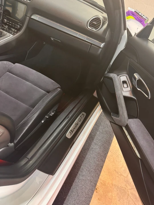 2019 Porsche - Image 7 of 31