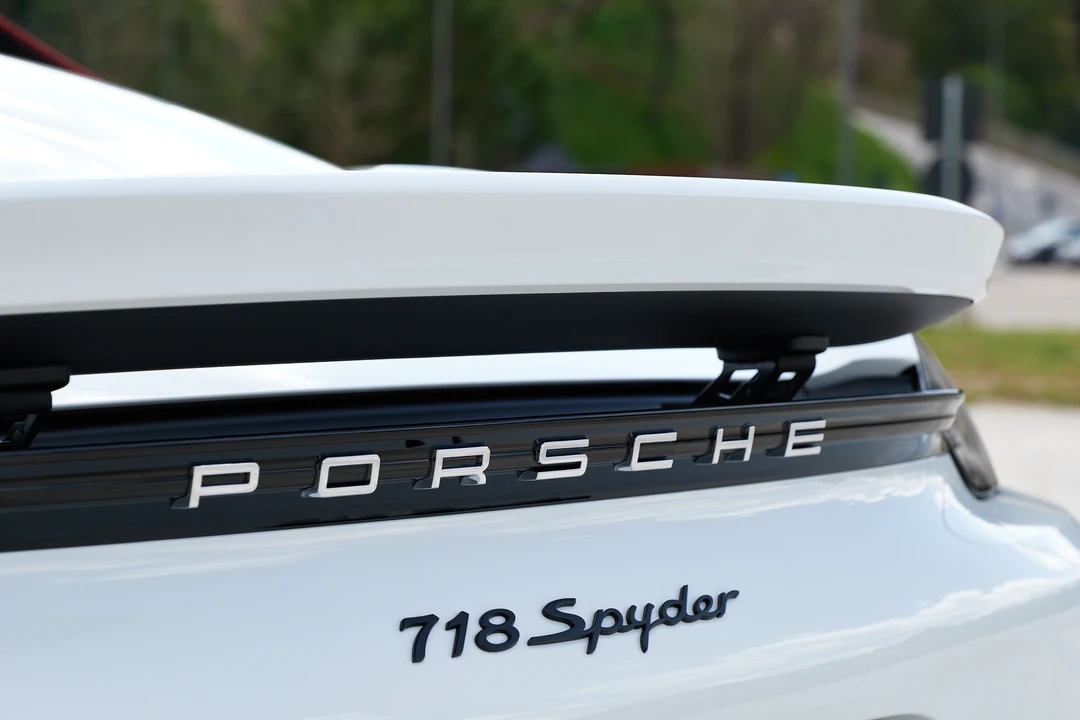 2019 Porsche 718 Boxster Spyder - Image 12 of 31