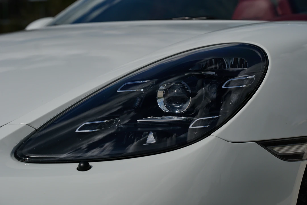 2019 Porsche 718 Boxster Spyder - Image 14 of 31