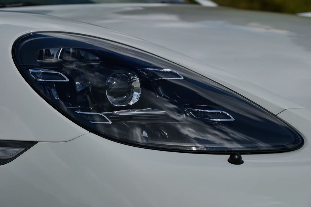 2019 Porsche 718 Boxster Spyder - Image 15 of 31