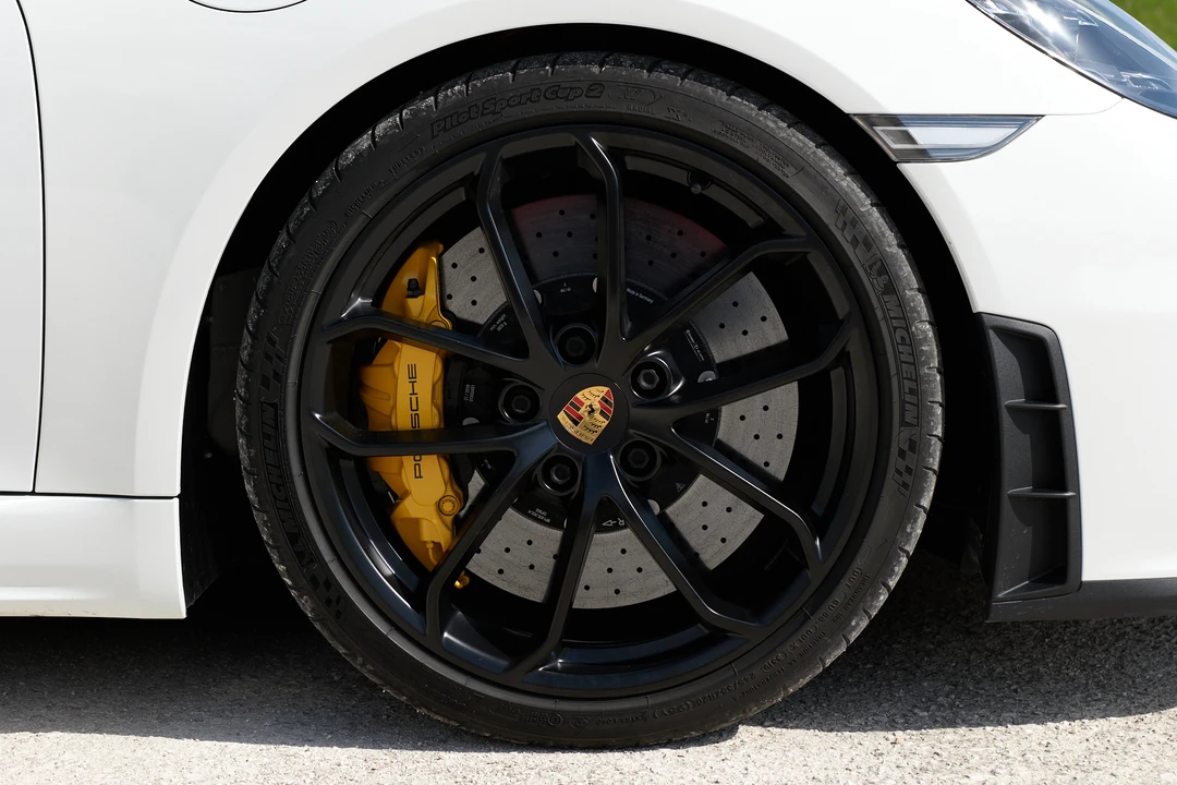 2019 Porsche 718 Boxster Spyder - Image 19 of 31