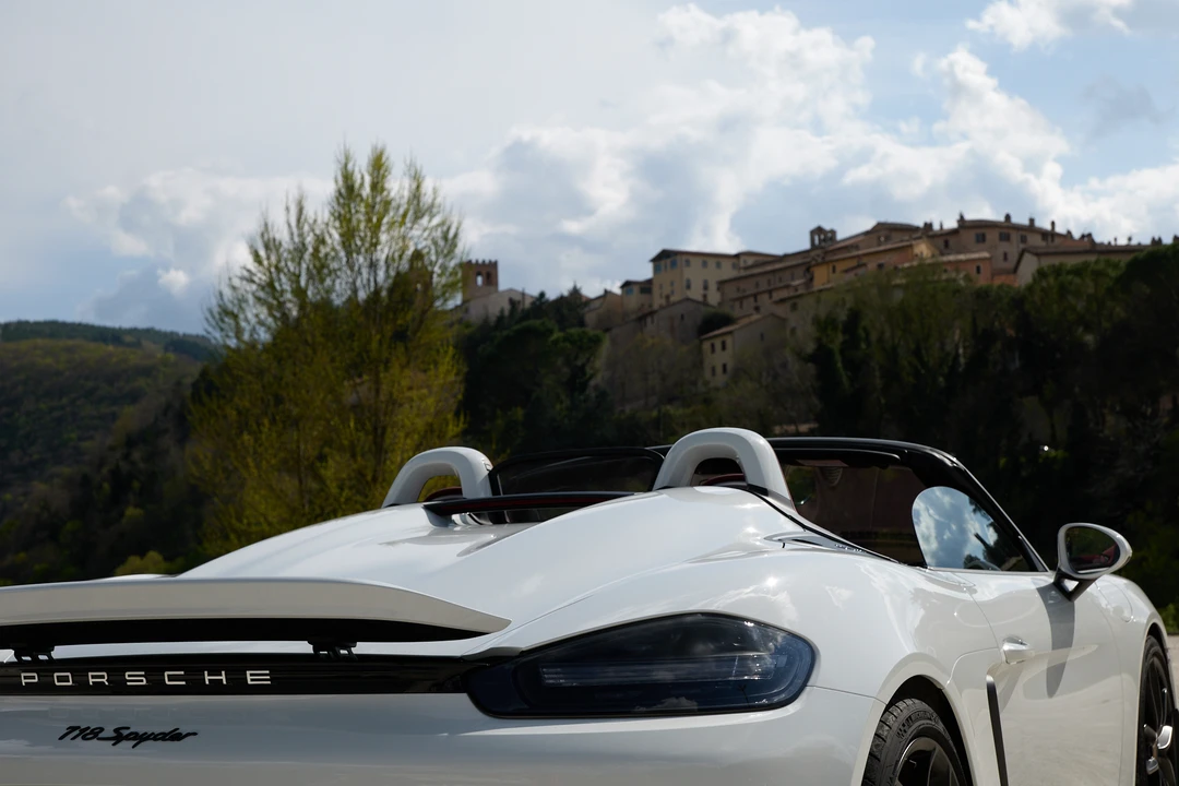 2019 Porsche 718 Boxster Spyder - Image 23 of 31