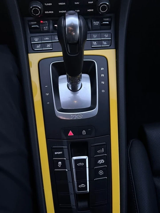 2019 Porsche 718 Boxster - Image 12 of 16