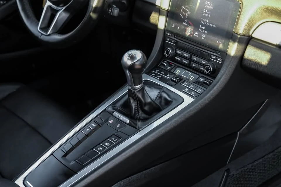 2019 Porsche 718 Cayman - Image 17 of 20