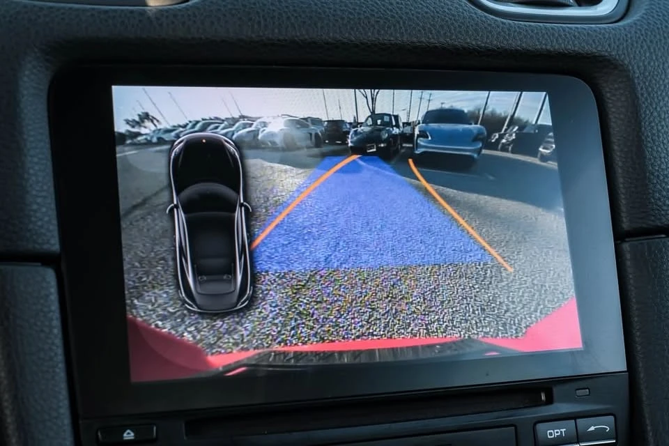 2019 Porsche 718 Cayman - Image 15 of 20