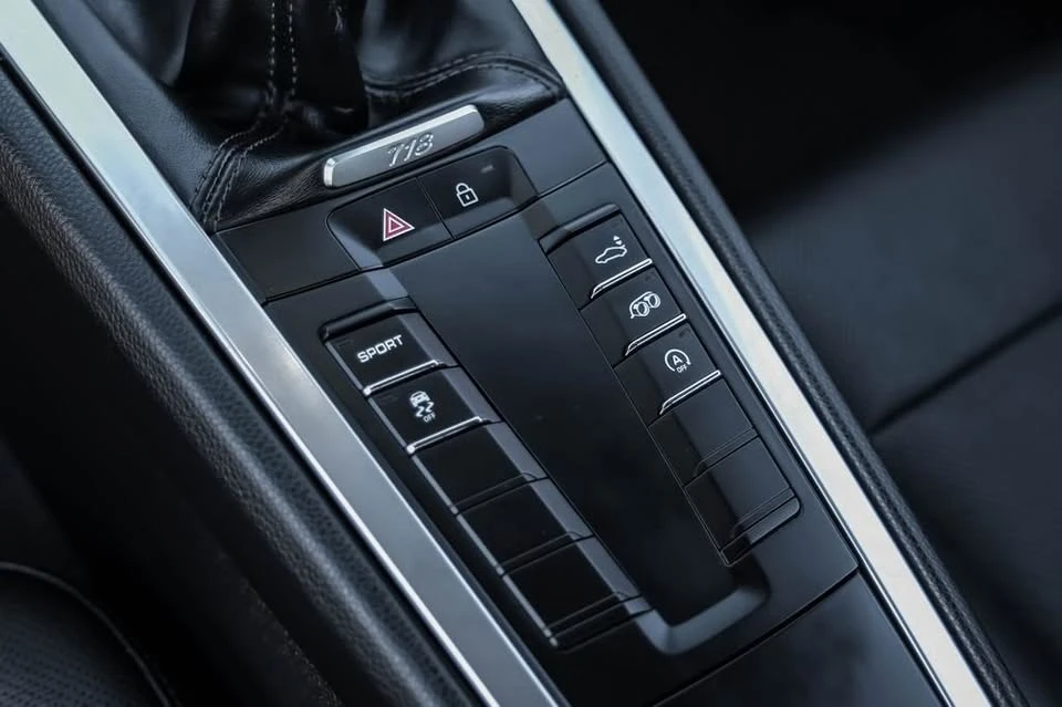 2019 Porsche 718 Cayman - Image 19 of 20