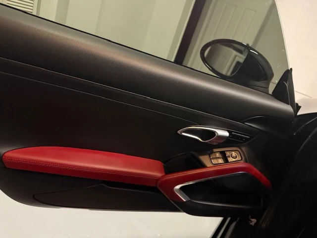 2019 Porsche 718 Cayman S - Image 4 of 11