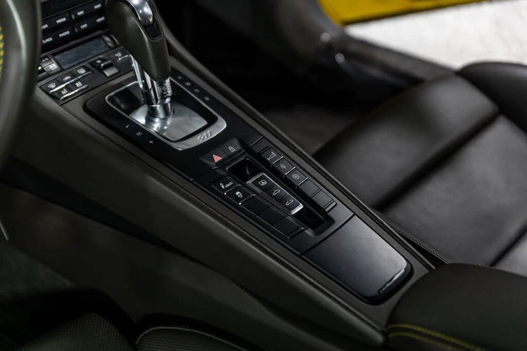 2019 Porsche 991 Carrera - Image 16 of 17