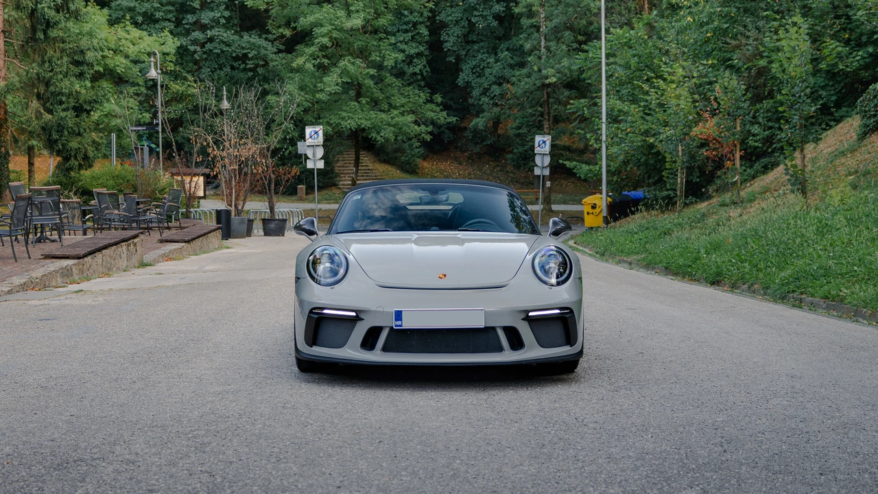 2019 Porsche 991 Speedster - Image 2 of 31