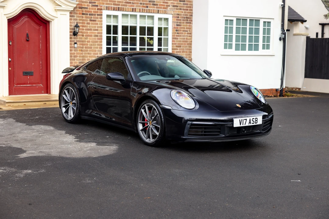 2019 Porsche 992 Carrera - Image 4 of 31